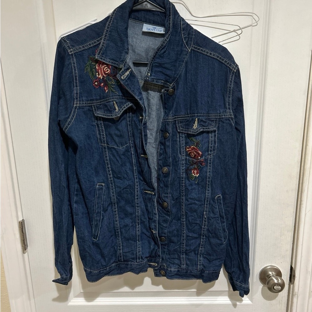 Skyline collection denim jacket M 
Roses